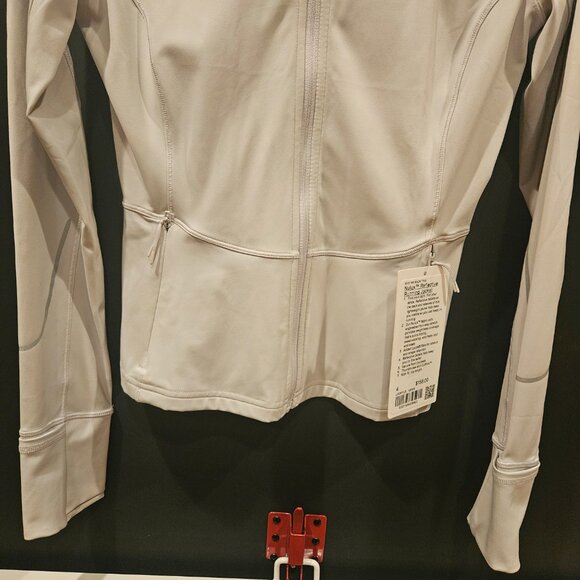 Lululemon Women's Nulux ™ Reflective Running Jacket - Picture 5 of 14